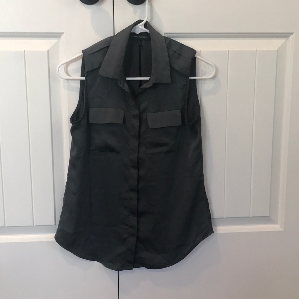 Button-down tank top